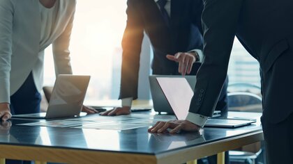 従業員100名以下の中小企業で、新規事業に取り組んでいる企業の割合は2割程度!合同会社triが従業員数100名以下の会社の「新規事業開発」に関する調査を実施!