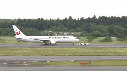 JAL旅客機タイヤ不具合で緊急着陸　羽田滑走路に破損判明　「金属板」が浮き上がり　関連を調査