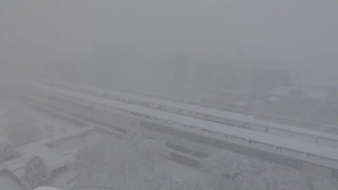 【速報】鳥取県に顕著な大雪に関する情報　8日朝までの6時間に30センチの積雪　交通障害に警戒