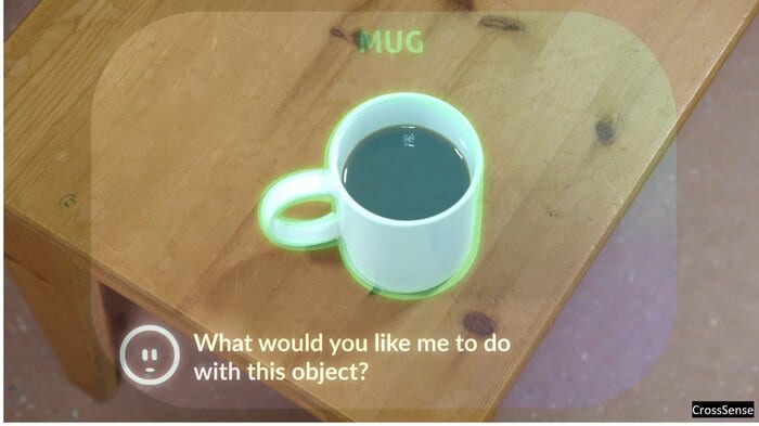 AIアシスタント「ウィスピー」が文字と音声で話しかけてくる