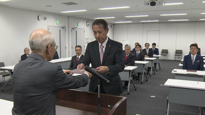 射水市議選、激戦を制した新顔ぶれ20人が決定 県内唯一の女性議員空白区で4年ぶりに2人の女性が当選 無投票5選の夏野市長と27日から対峙|FNNプライムオンライン