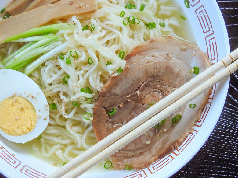サッポロ一番で好きな味ランキング1位の結果は?200人のアレンジした食べ方や食べる頻度を聞いてみました