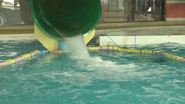 夏休み始まるも“プール”休止…水不足深刻化する新潟・上越市 水確保へ市内8カ所のプール利用休止を決定「早く雨降って」｜FNNプライムオンライン