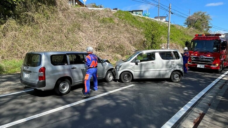 【速報】泉区の市道で車同士が衝突 男女４人がけが １人は会話できない状態〈仙台〉｜FNNプライムオンライン