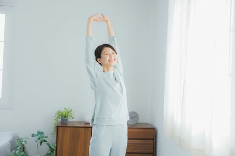 ポジティブな一日を過ごすカギは“あたたかい朝食”?働く男女564名に調査し、朝食でポジティブな効果を感じている人の8割以上があたたかいものを取り入れていることが明らかに
