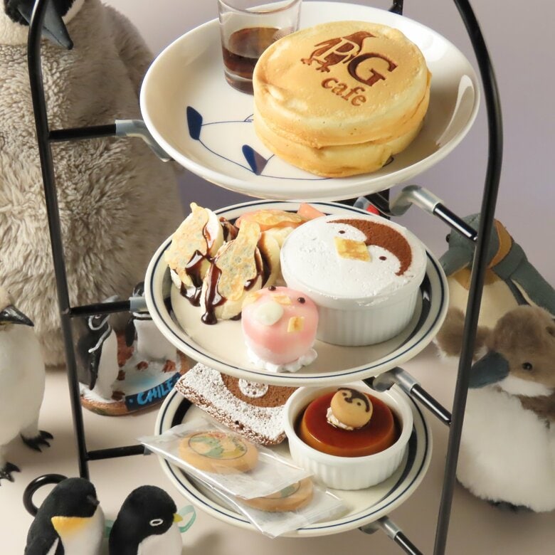 店内はペンギンだらけ…“ペンギン好きの聖地”と呼ばれる大須のカフェ 予約不要の『ペンギンアフタヌーン』が人気｜FNNプライムオンライン