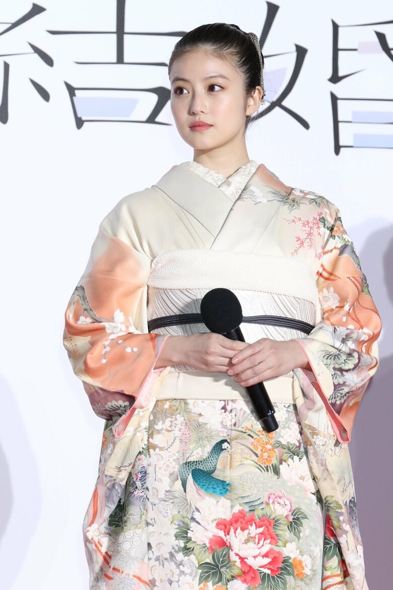 華やかな着物姿で登場した、ヒロイン役の今田美桜さん