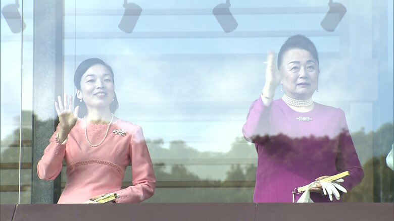 新年一般参賀に出席された信子さま、彬子さま