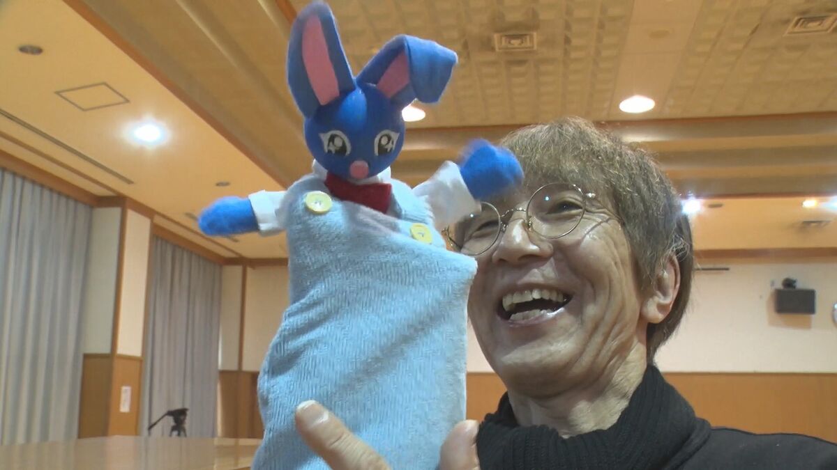 喜怒哀楽を“人形”に込めて！55歳でチェコに留学した男性 人形劇団立ち