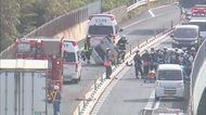 続報】横転車から救助された2人は重傷 山陰自動車道で多重衝突事故(島根・松江)
