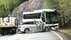 対向車線にはみ出し観光バスと衝突　車に乗っていた外国人6人重傷　富…