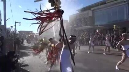 入善町で伝統の裸放水　消防出初式で火災ゼロ願う