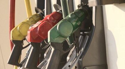 レギュラーガソリン全国平均価格169円70銭　3週連続値上がり　補助金きょうから8円超増加し39円70銭　　　
