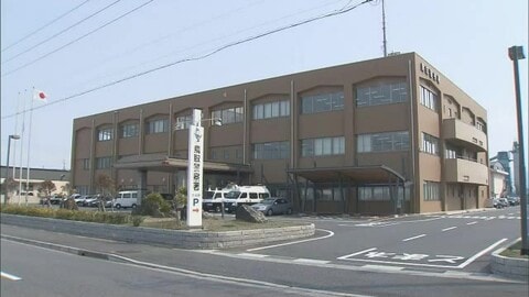 職務質問の警察官に車を急接近…パトカーに衝突させ逃走　20歳の男を公務執行妨害容疑で逮捕（鳥取）