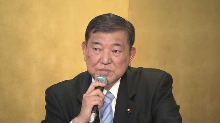 共同通信は「性急な岸田おろしにくぎを刺した」との記事