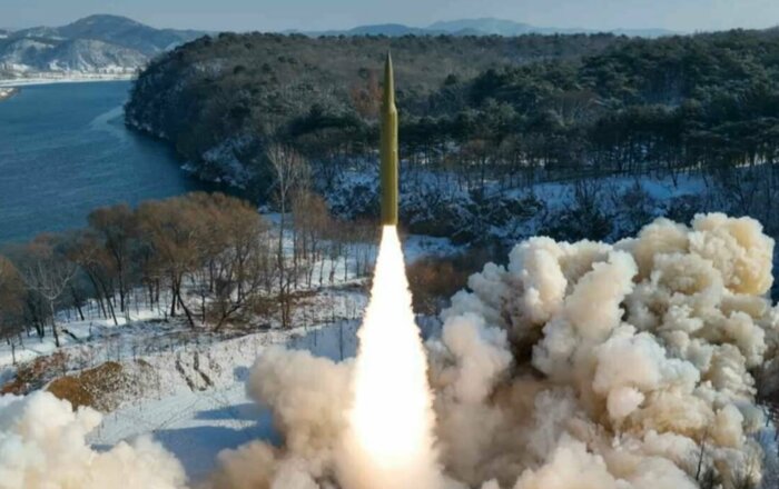 1月14日に発射されたとされる"極超音速ミサイル"(労働新聞・2024年1月15日)