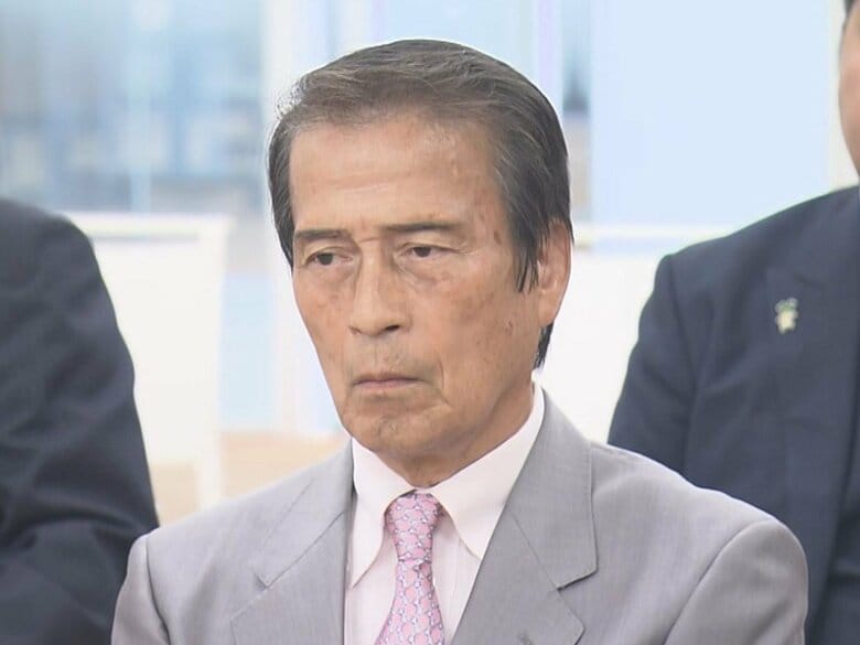 “99のセクハラ”認定で辞職の前町長 町議選で当選し証書受け取る「信任を受けたのでその話はこれ以上しないで」｜FNNプライムオンライン