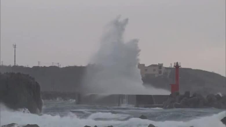 暴風・高波に警戒を！15日も交通への影響続く見込み　ジェットフォイルは終日欠航【新潟】｜FNNプライムオンライン