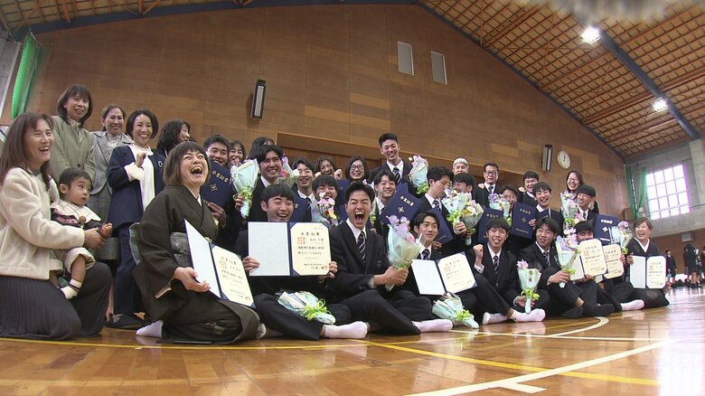 「感謝を伝えたいのは父と母、そしておばあちゃん」春高バレー出場の鎮西学院バレー部の中心選手も旅立ちの春　　｜FNNプライムオンライン