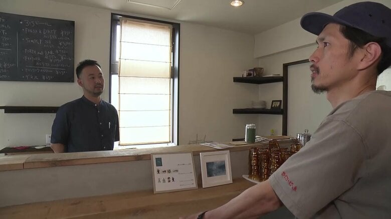 親友の阿部崇彦さん（左）と岩淵俊さん（右）