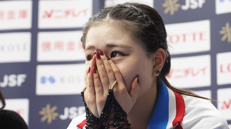 キスクラで悔しそうな表情を見せる河辺