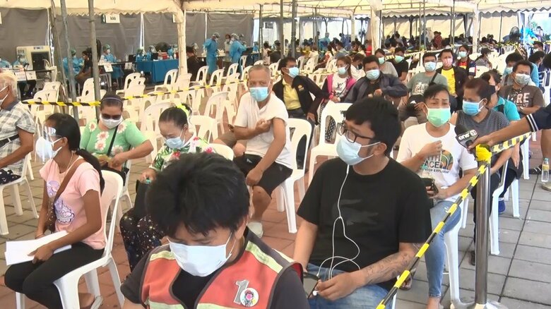 ワクチン接種を終えた人の数は目標のわずか0.8％に留まっている