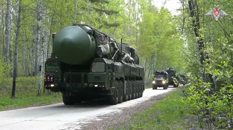 RS-24/SS-29/SS-27 Mod 2 YARS/ Topol-MR　大陸間弾道ミサイル（ICBM)　移動式発射機