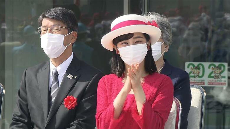 佳子さまは、「いちご一会国体」に、いちご色のワンピースで出席された（今年10月）
