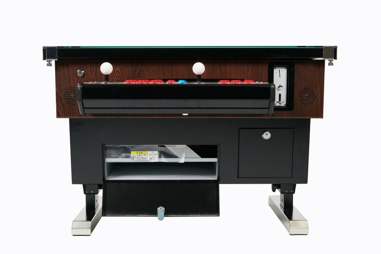 「インストカード」というゲームの説明書を入れるカギ付き収納ボックス付き（出典：徳力精工）