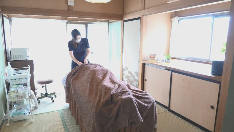 2階に入る「椿鍼灸院」