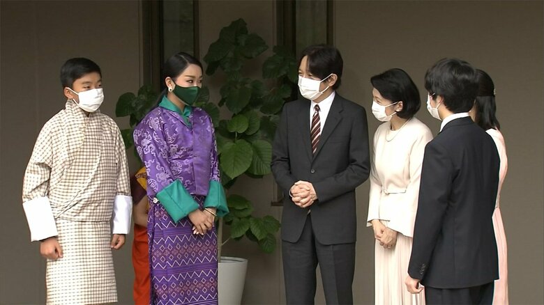 ブータンの王女と王子2人は、およそ1時間、秋篠宮邸で過ごしたという。