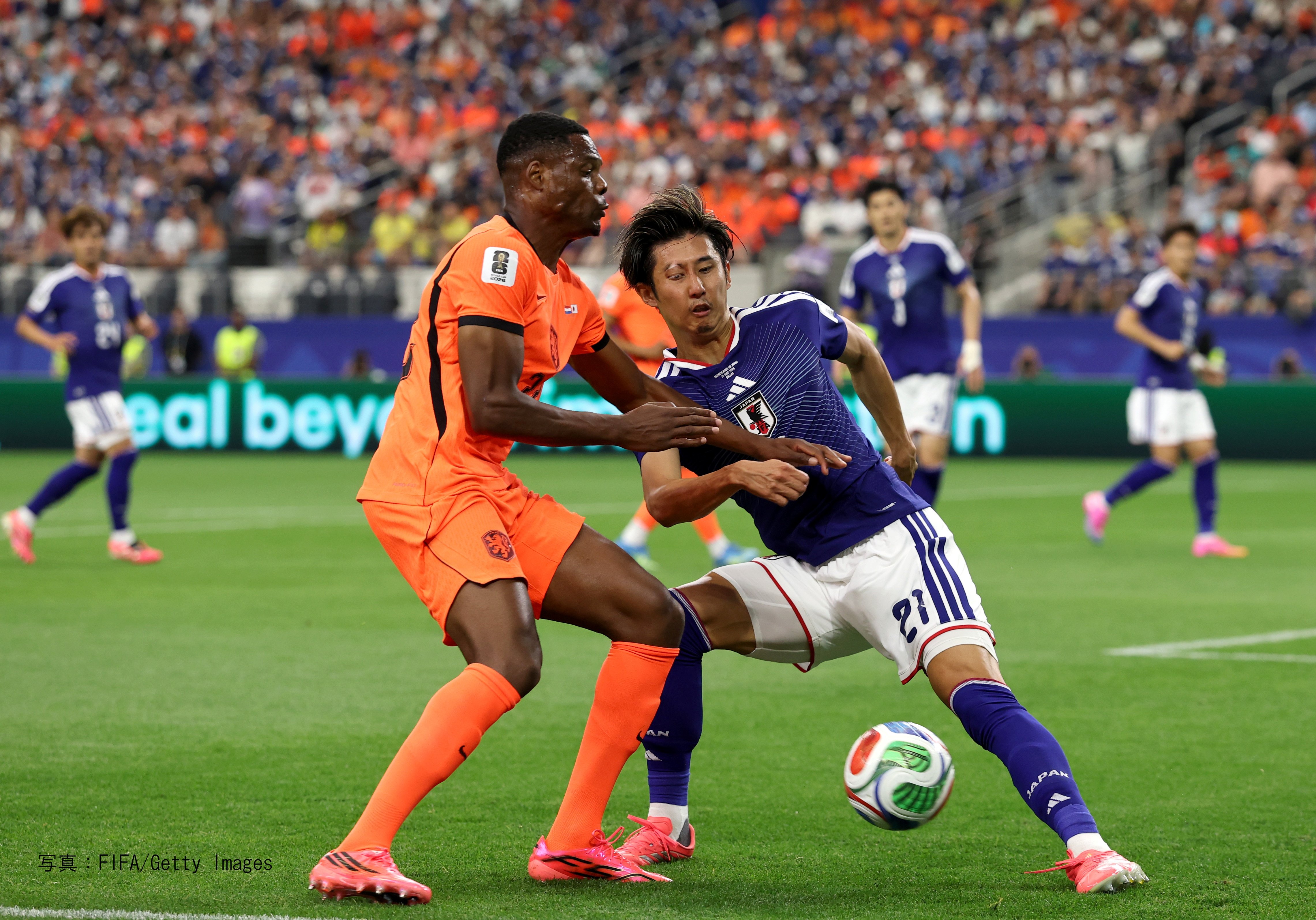 速報】日本対オランダ、前半は0-0 開始早々に鈴木彩艶がビッグセーブ 