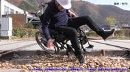 高齢者による電動車いすや介護ベッドでの事故に注意　踏切や側溝での脱輪やベッド周りで挟まれる事故多く　NITE