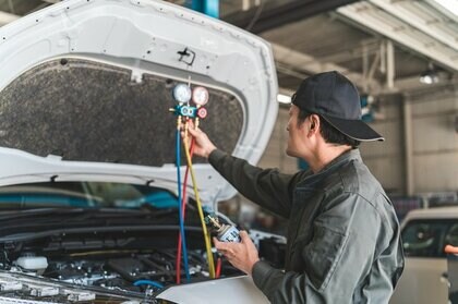「整備士がいない」車整備で淘汰急増、24年度は445件が消滅 整備業者の2割が「赤字」 部品高騰も重荷