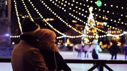 イギリス・スウェーデンで出会った…温かな想いや幸せを願う人々の心を映し出すクリスマス・イルミネーション