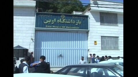 テヘランのエビン刑務所付近に攻撃か　NHK支局長が移送情報…刑務所内部では食料や水の不足が懸念される