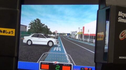 自動車教習所で自転車教室開催　地域住民ら80人が自転車の安全な乗り方など学ぶ　千葉県警