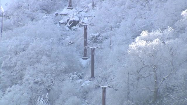 うっすらと雪が 2024年11月 箕輪スキー場(福島県猪苗代町)