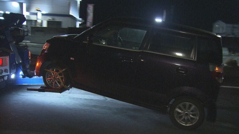 国道を横断中の73歳男性　軽乗用車にはねられ意識不明で搬送　その後意識戻る　首の骨を折る大けが　見通しのいい直線道路　夕方の交通量増える時間帯｜FNNプライムオンライン