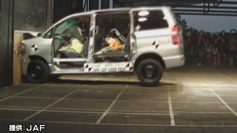 軽乗用車に乗った5歳と7歳の姉妹が死亡…『シートベルトの締め付け』なぜ起こったのか 子供のリスクと対策｜FNNプライムオンライン