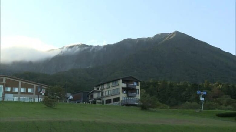 【続報】大山で遭難の高齢男性か　23日朝に山頂付近で発見も意識不明　その後死亡を確認（鳥取）｜FNNプライムオンライン