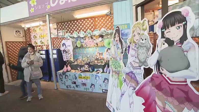 【異例】午前3時過ぎに満車…アニメ聖地の水族館にファン殺到で閉園が2週間延期に　近隣コンビニ迷惑駐車も｜FNNプライムオンライン