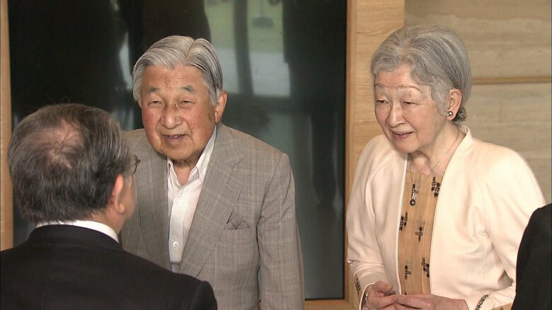 「横山大観展」を鑑賞された天皇皇后両陛下（東京国立近代美術館）