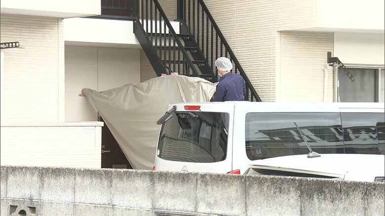 男子高校生が訪れていた友人宅を調べる捜査員