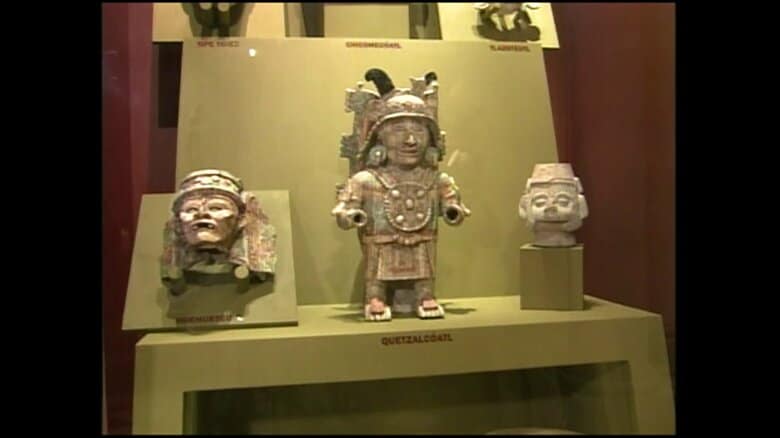 ユカタン人類学博物館に展示されている石像