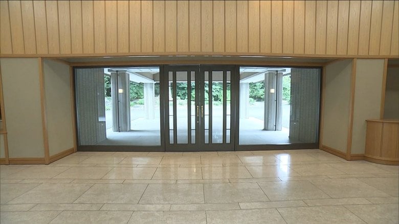 床は鹿児島県の沖永良部産の大理石