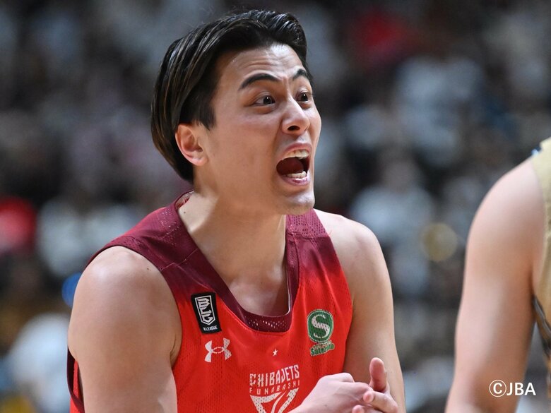 天皇杯決勝での富樫勇樹選手（16日、さいたまスーパーアリーナ）