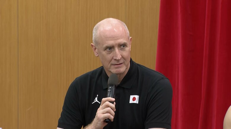 トム・ホーバス監督（10日、都内会見で）