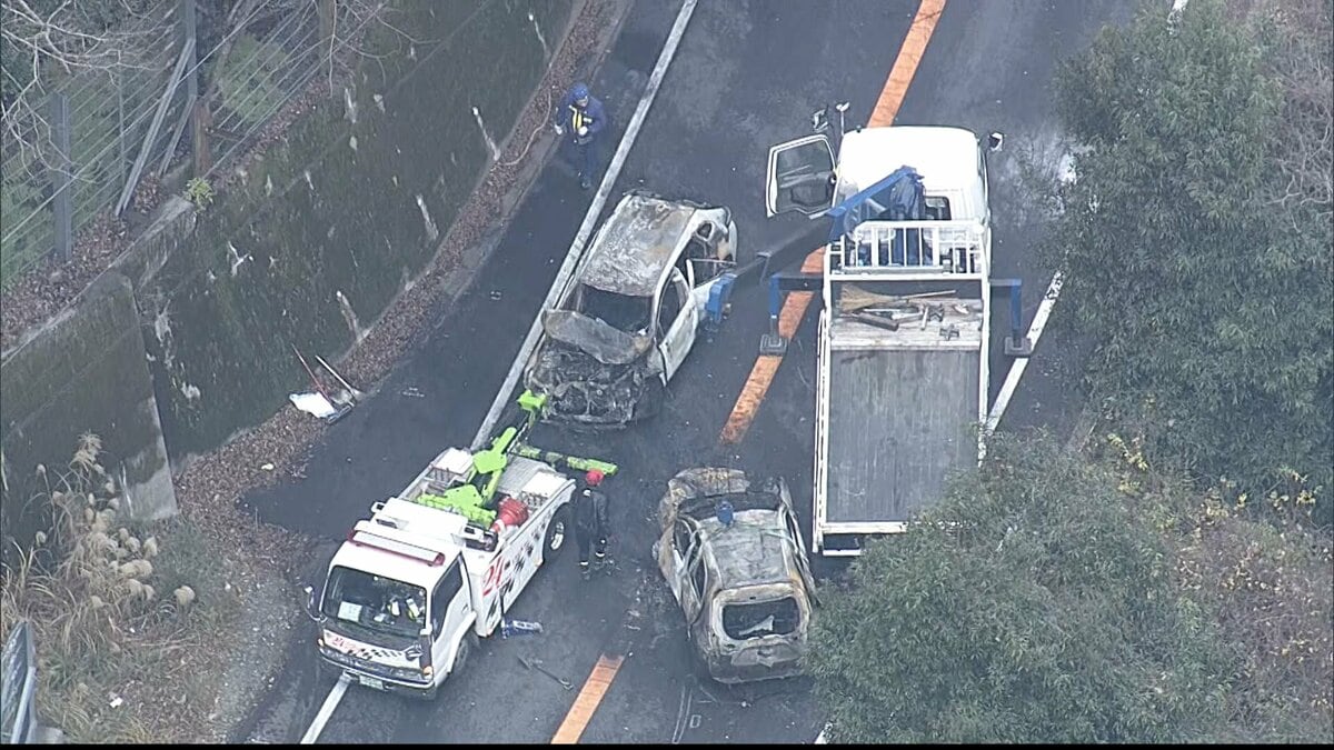 峠で車3台が絡む事故 “60代”男性死亡…2台が炎上し子ども含む6人搬送