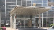 塾の教室で女の子のスカート内の下着をスマホで撮影しようとした疑い　45歳の塾講師の男を逮捕　大分